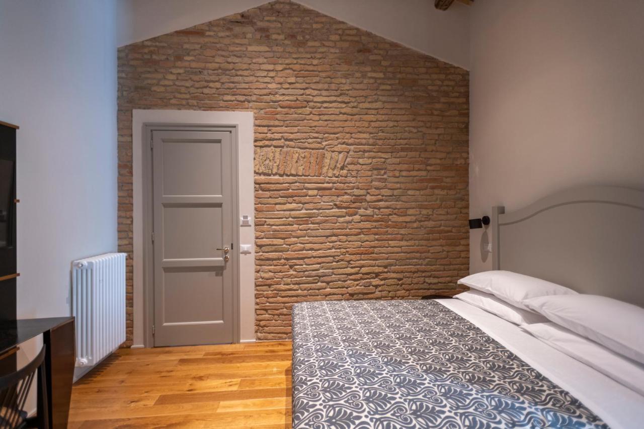 Bed & Breakfast Sei Sequoie Nature & Charme *